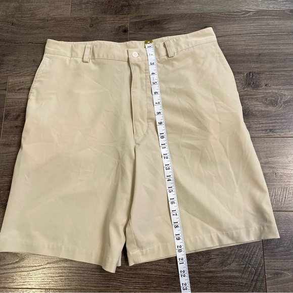 Nike Dri Fit golf shorts chino style size 34 - Picture 9 of 10